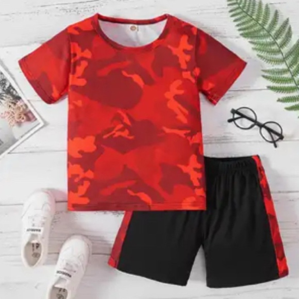Red camo shorts sets NWOT